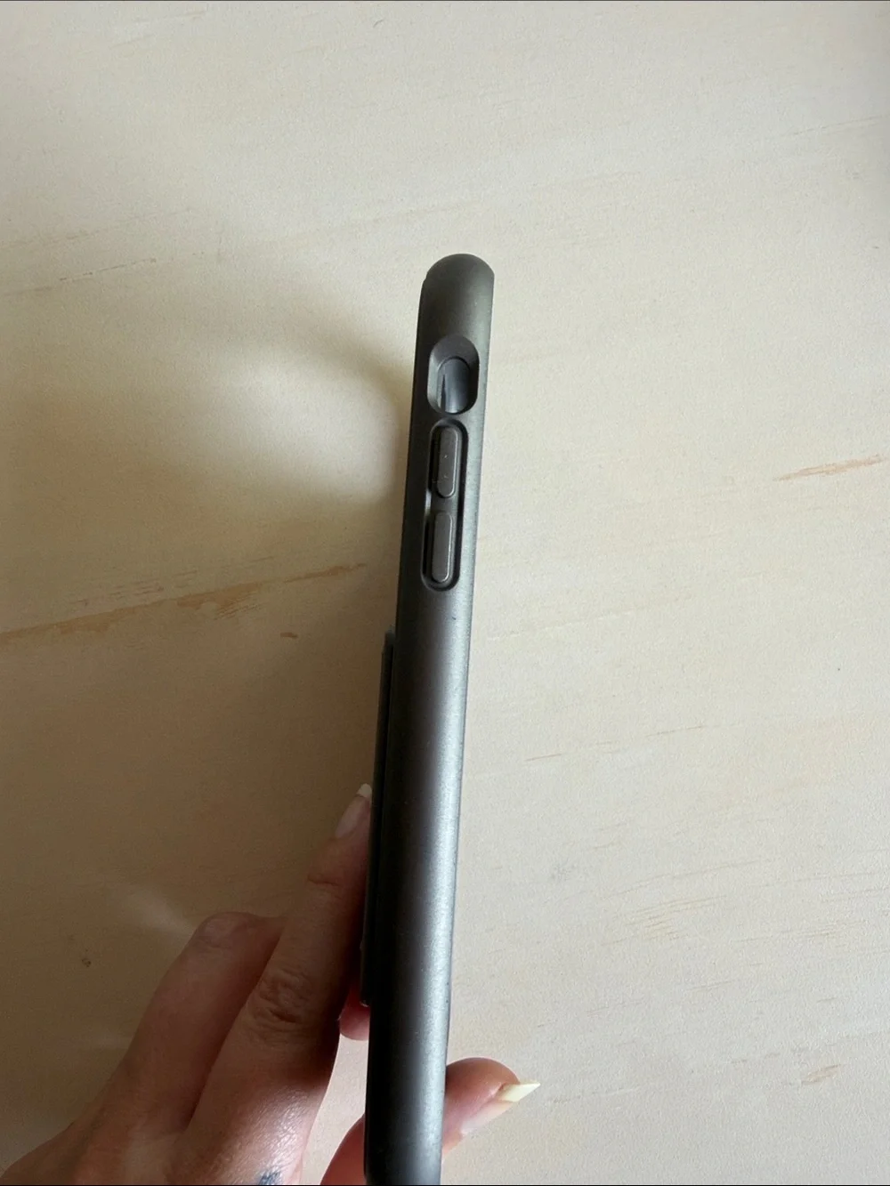 HANDL iPhone 12 case